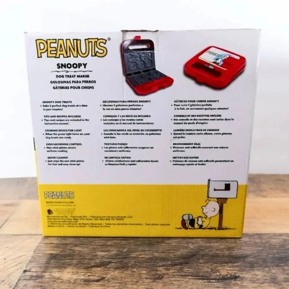 NWT in Package Gorgeous Uncanny Peanuts Snoopy Dog Red Treat Maker